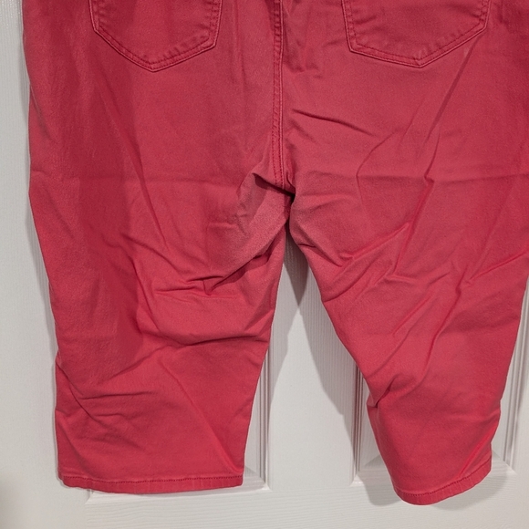 D. Jeans Coral Pink Capri Pant in Size 18W - Picture 9 of 11
